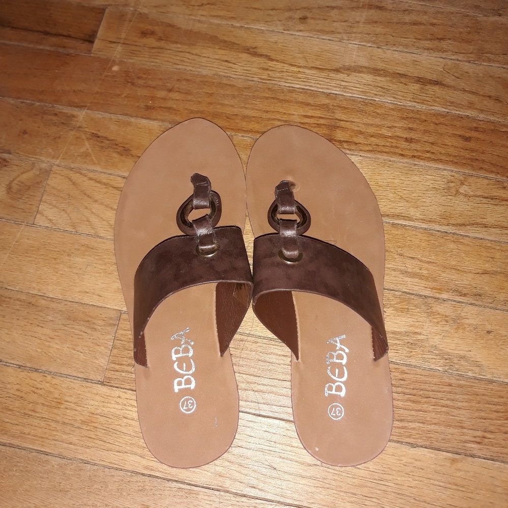 Sandal